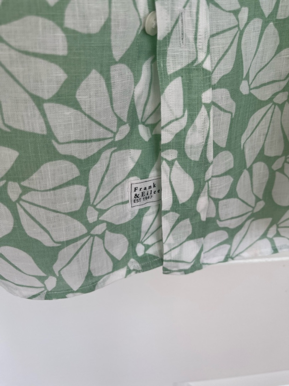 Frank & Eileen Mint Green and White Floral Button-Down - Picture 3 of 3